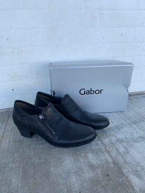 Gabor, - Sort, Dame støvle med lynlås og hæl, 94.491-57 - Butik i Aalborg og Nørresundby – Schou Bertelsen Sko