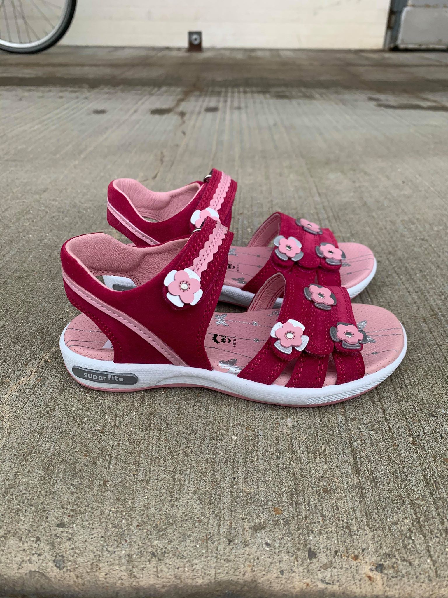 Superfit, Sandaler med - Pink, Børne sandaler med blomster, 4-09133-50 Butik i og Nørresundby – Schou Bertelsen Sko