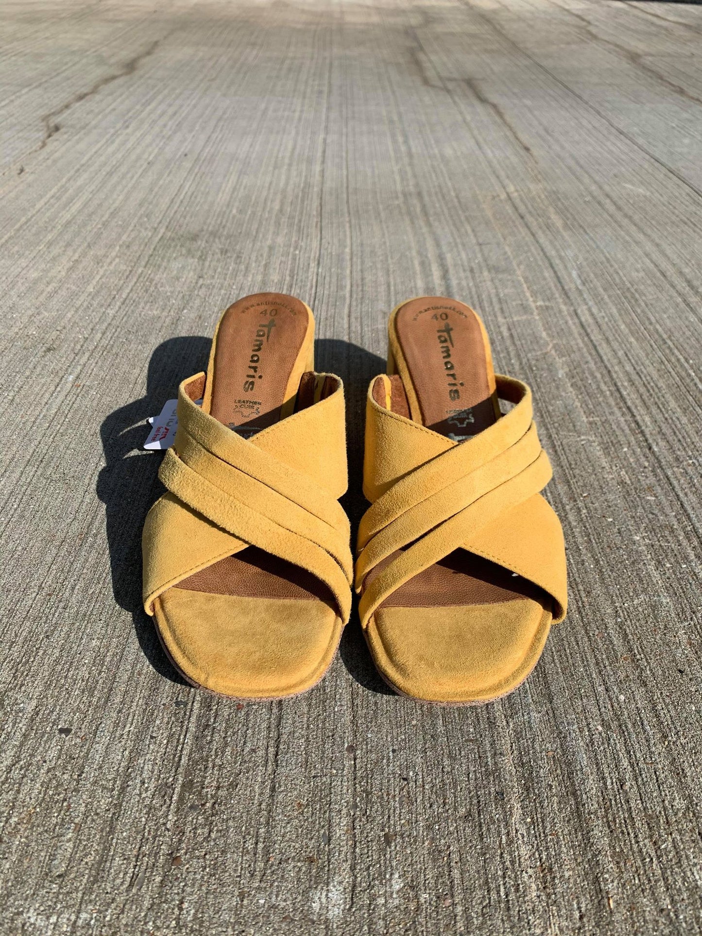 Tamaris, Sandal med hæl - Gul